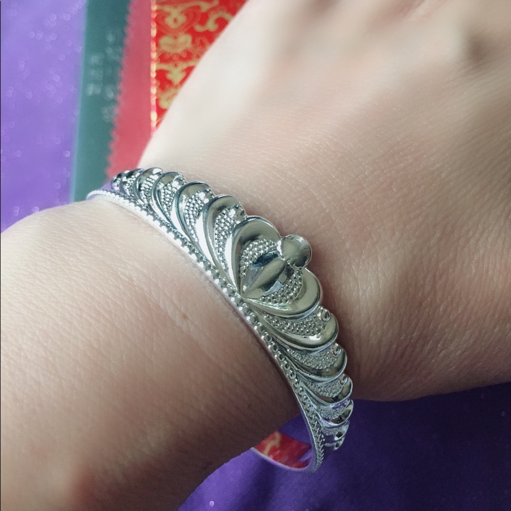 Mothers Day Sell: Sterling Silver Crown Bracelet